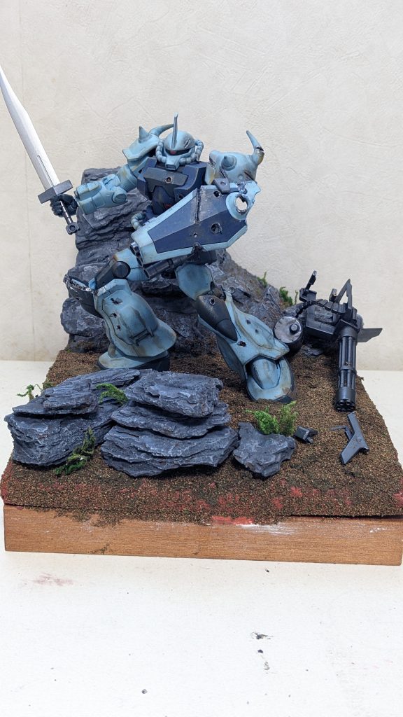 ウェザリングは…失敗…(ToT)。誤魔化すためにダメージ加工をしてボロボロにしてみました。