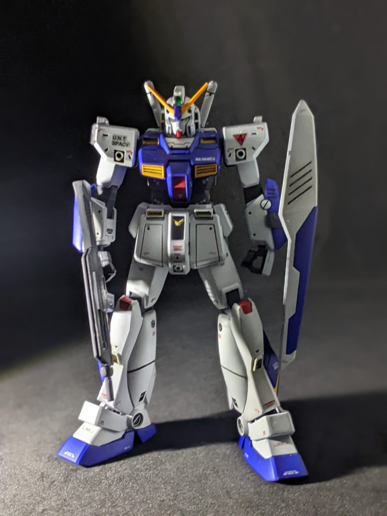 延長箇所は胴で2mm、太腿で2mm、肘関節で1mm伸ばしました。また、シールドの位置が高く感じたので修正しました。腕をもっと胴体側に寄るように付け根も弄ったものの、うまくいかず断念しました😭😮💨