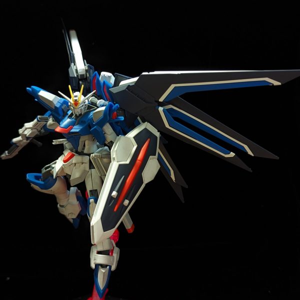 1/144 ライジングフリーダム つや消し&軽くウェザリング