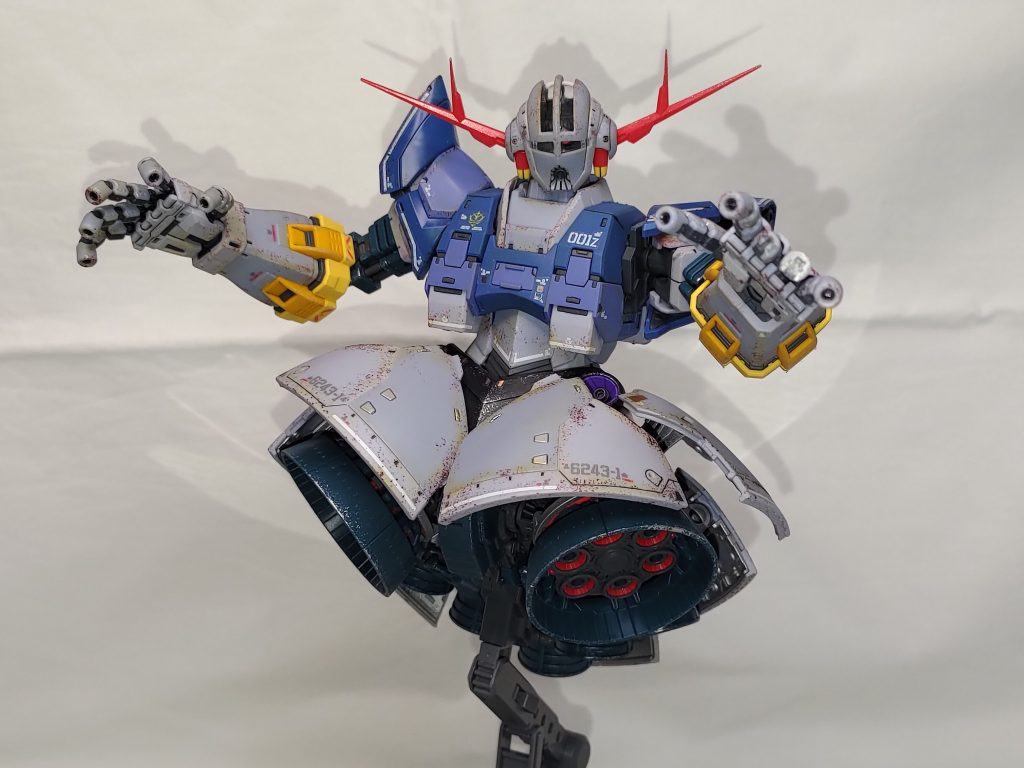 取れてしまった指の部分は木工ボンドで溶けたような状態を表現できないかと実施してみましたがあまり上手くいきませんでした