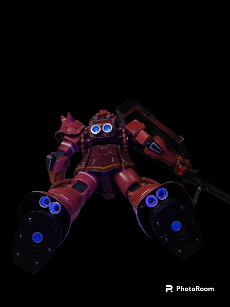 プラパイプでバーニア追加してます。蛍光ブルーでブラックライトで光ります。