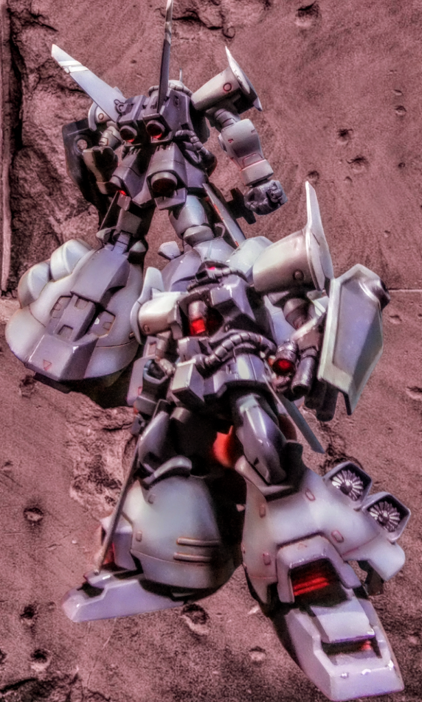 コチラのグフフライトタイプも頭部はHGUCグフ系の余剰パーツ(何故か?余ってました😁)を流用、他のパーツもグフ系より合わせて部分塗装でチリ合わせて「なんちゃってグフフライトタイプ」となっています💦