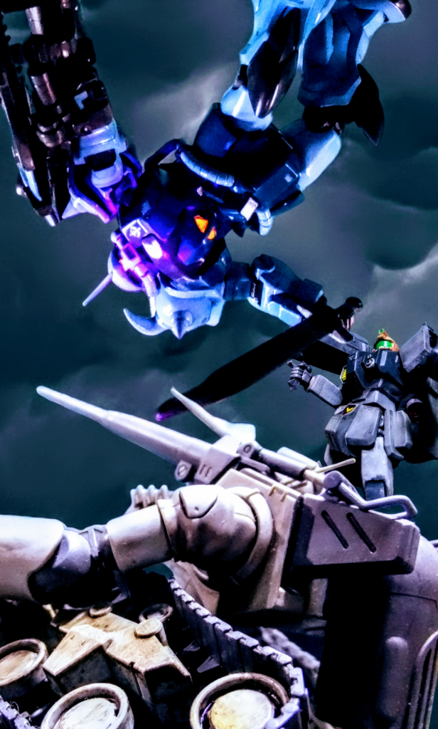 劇中での圧倒的不利の状況を無双する「ノリス大佐のグフカスタム」の有志💦　