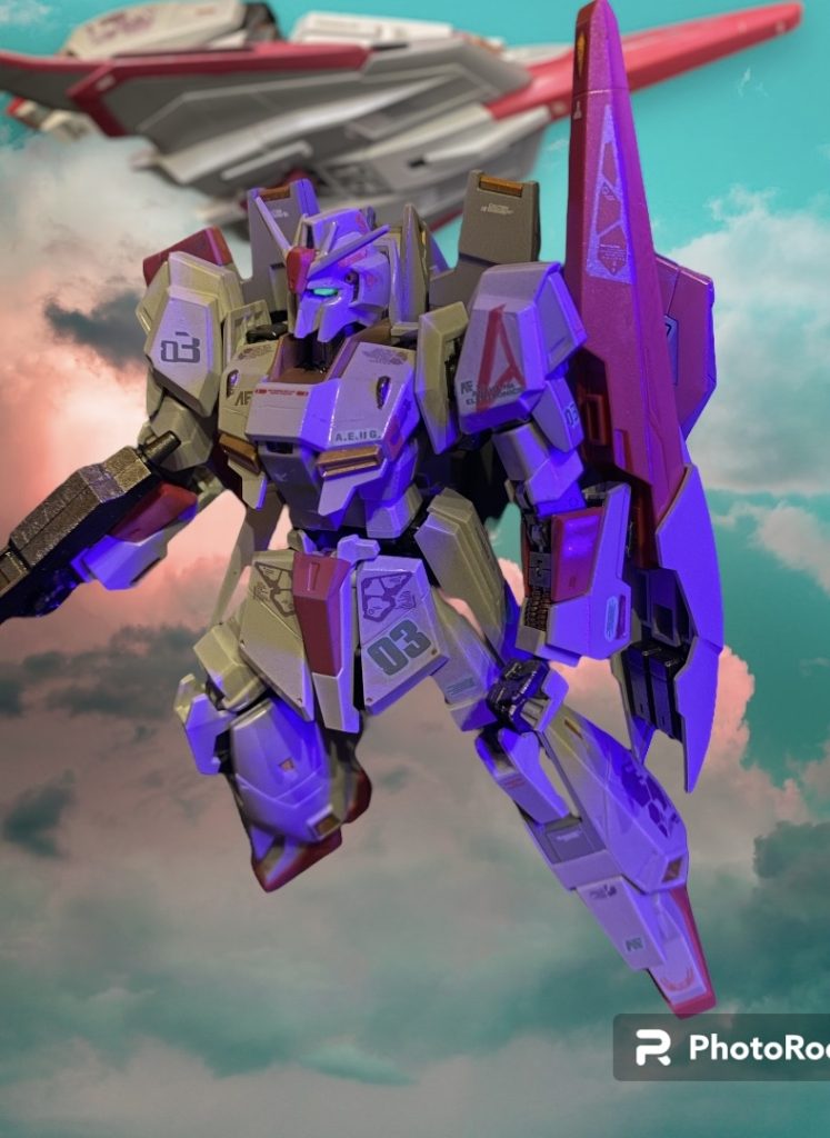 『連邦の白い悪魔』RX78-2ガンダムMSに携わる者にとって、かつて、その機体を駆り一年戦争を戦い抜いた生ける伝説とも言えるパイロットが気にならない人間などいないだろう。 