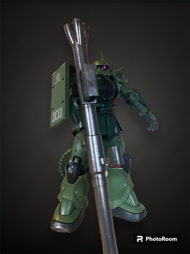 全体にシュッとしてます。