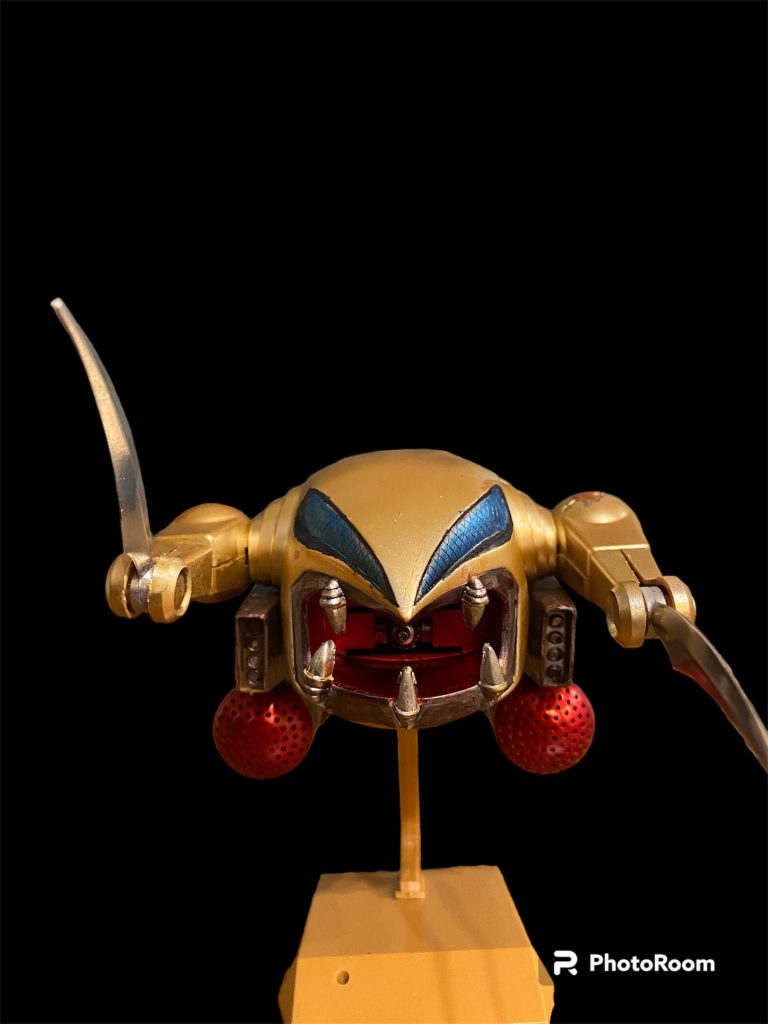 真正面。顔の塗り分けが結構大変でした。