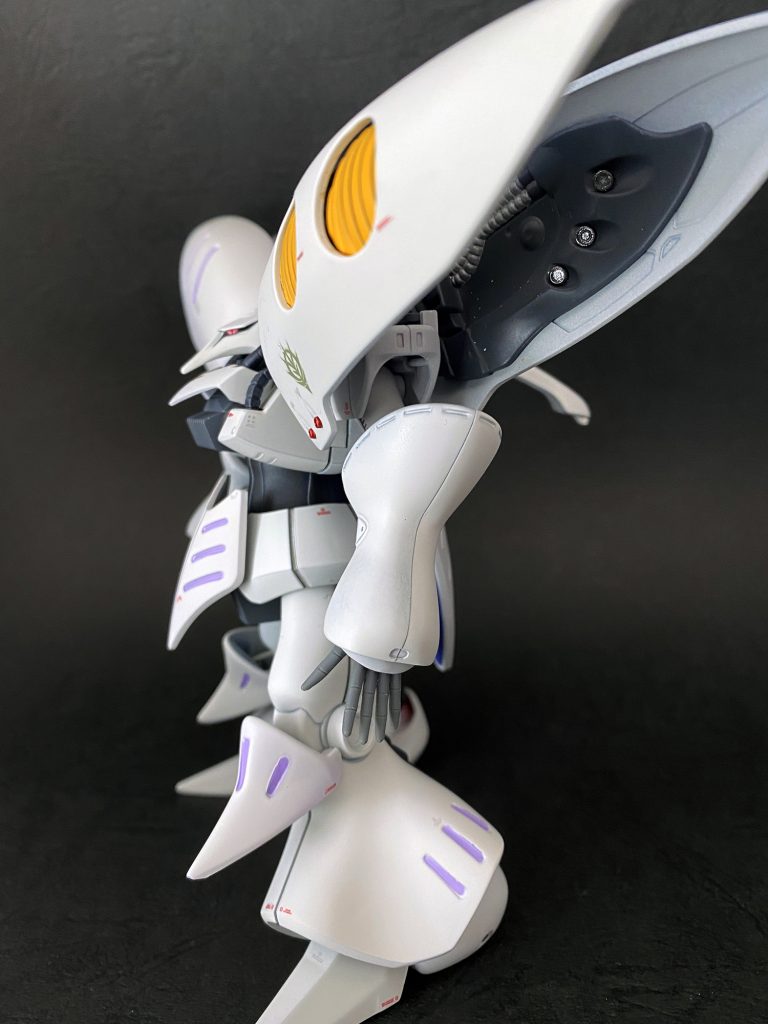 腕の合わせ目を消すのは難易度高いので諦めました。