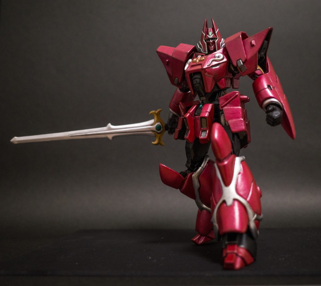 「機甲界ガリアンiii  鉄の紋章」劇中にて「ガリアンソード(蛇腹剣)」発動時のポーズ。キュッと足を詰めてるところが大好きです。