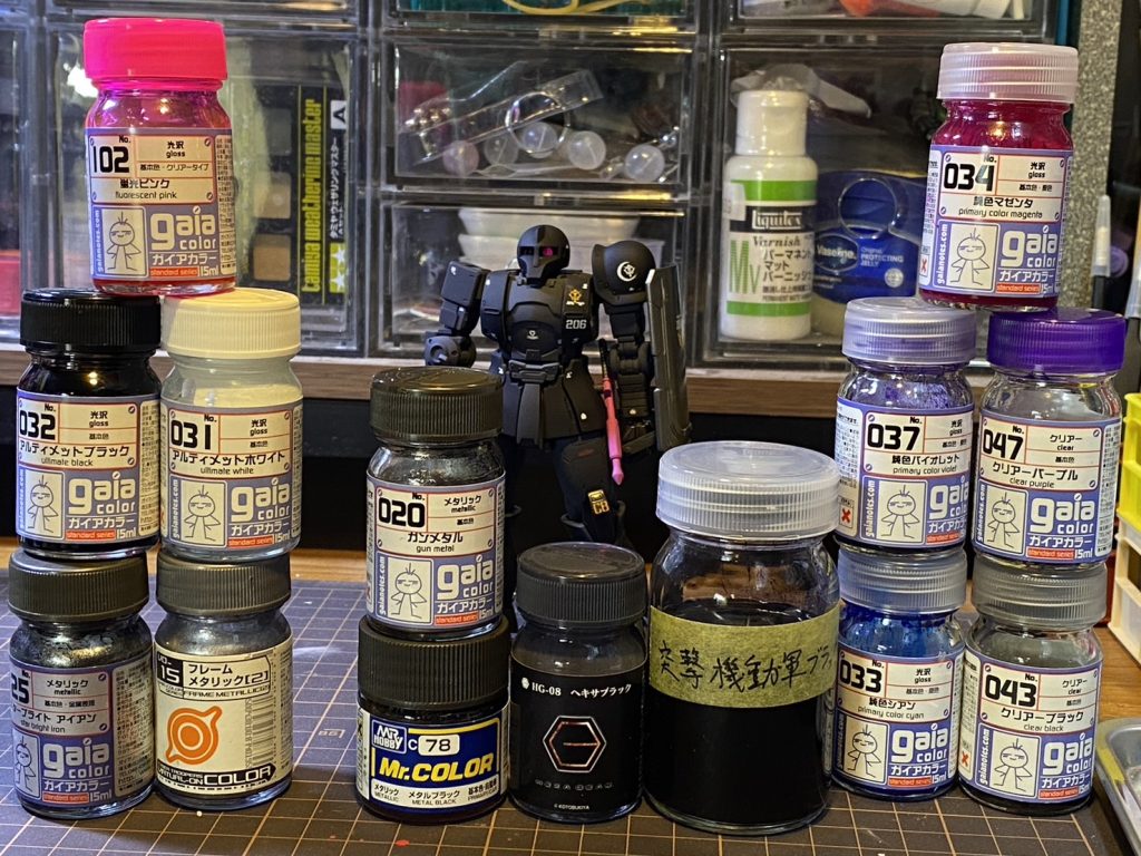 使用カラー備忘録。基本的にザクⅡC型ガイア機と同じです。シールドにガイアカラーのガンメタルを使いました。いい色。