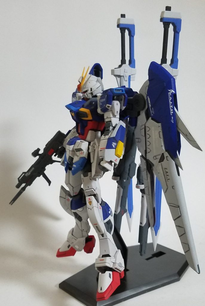 メインカラーとして白と青で仕上げました