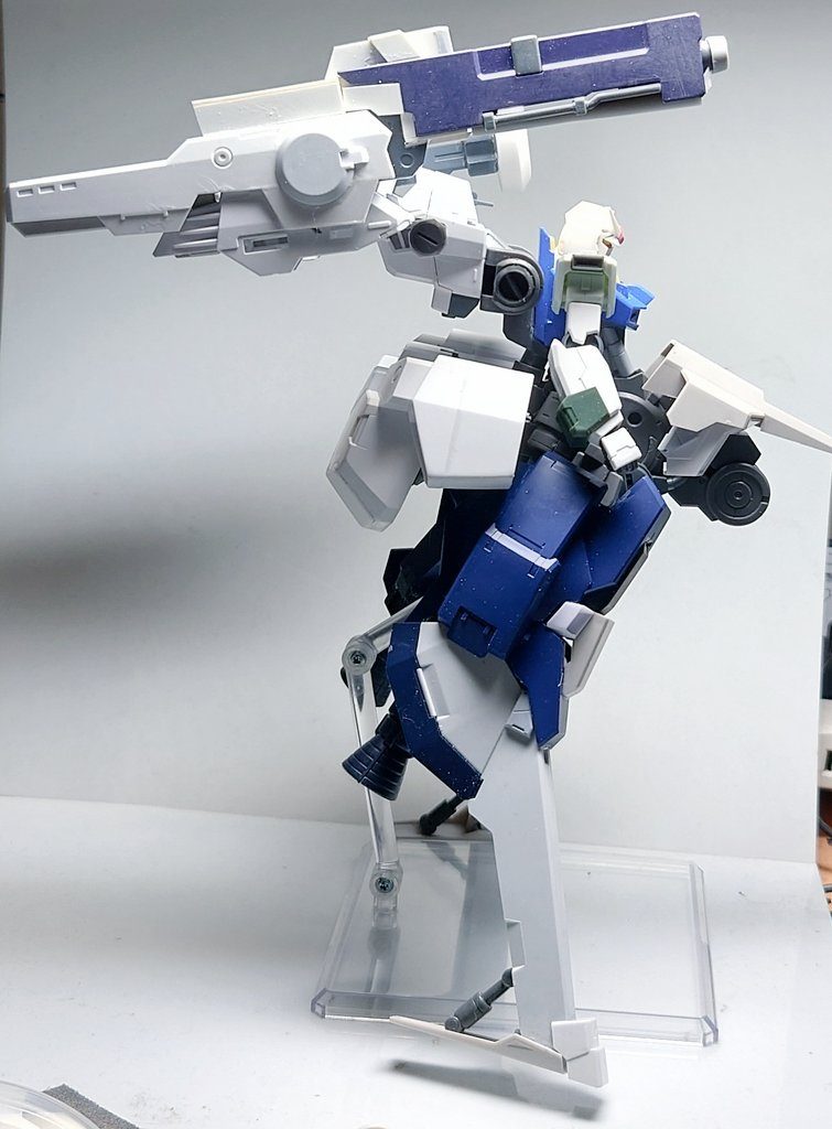 特に完成したものと比べても大きな違いはありません。肩キャノンは過去に作ったものを流用しています。
