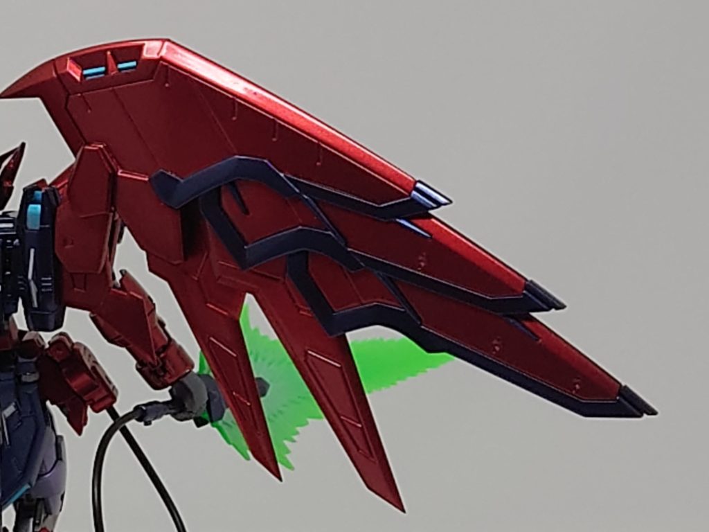 翼の内側の小翼部分もシャープに仕上げてダルさをけしました。