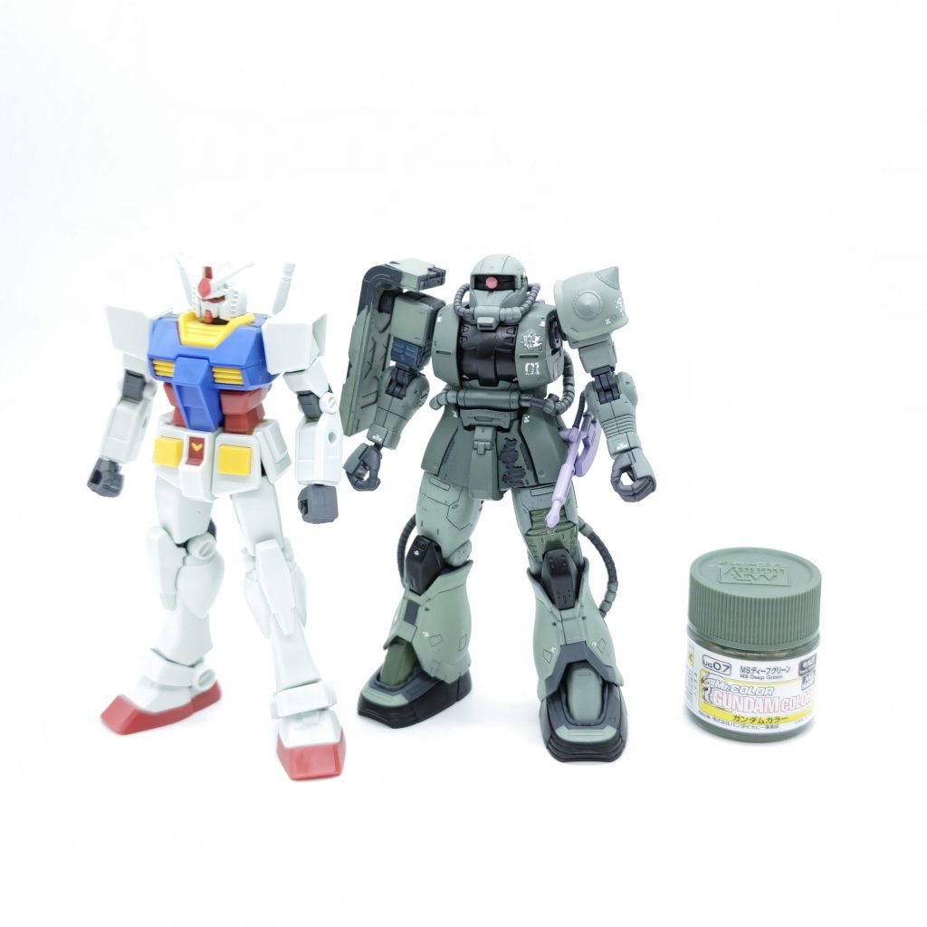 比較:EGガンダム、Mr.カラー瓶