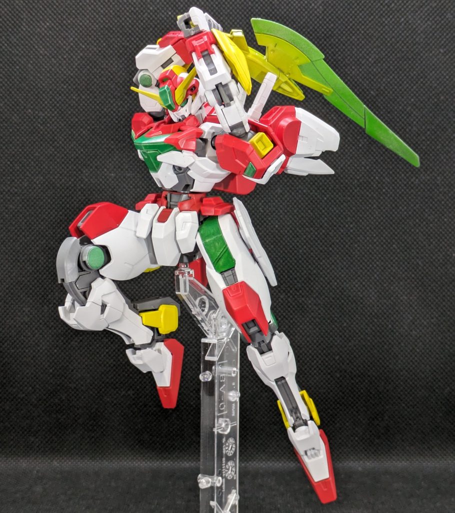 何となく剣の発光状態と非発光状態を分ける為に２本作ってます(笑)