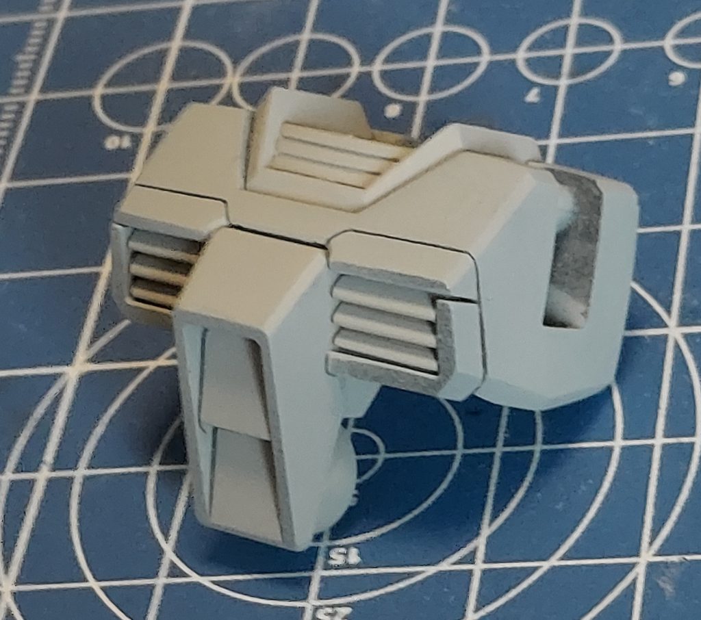 胸部はEGだと違和感のある分割だったので分割をずらしてます