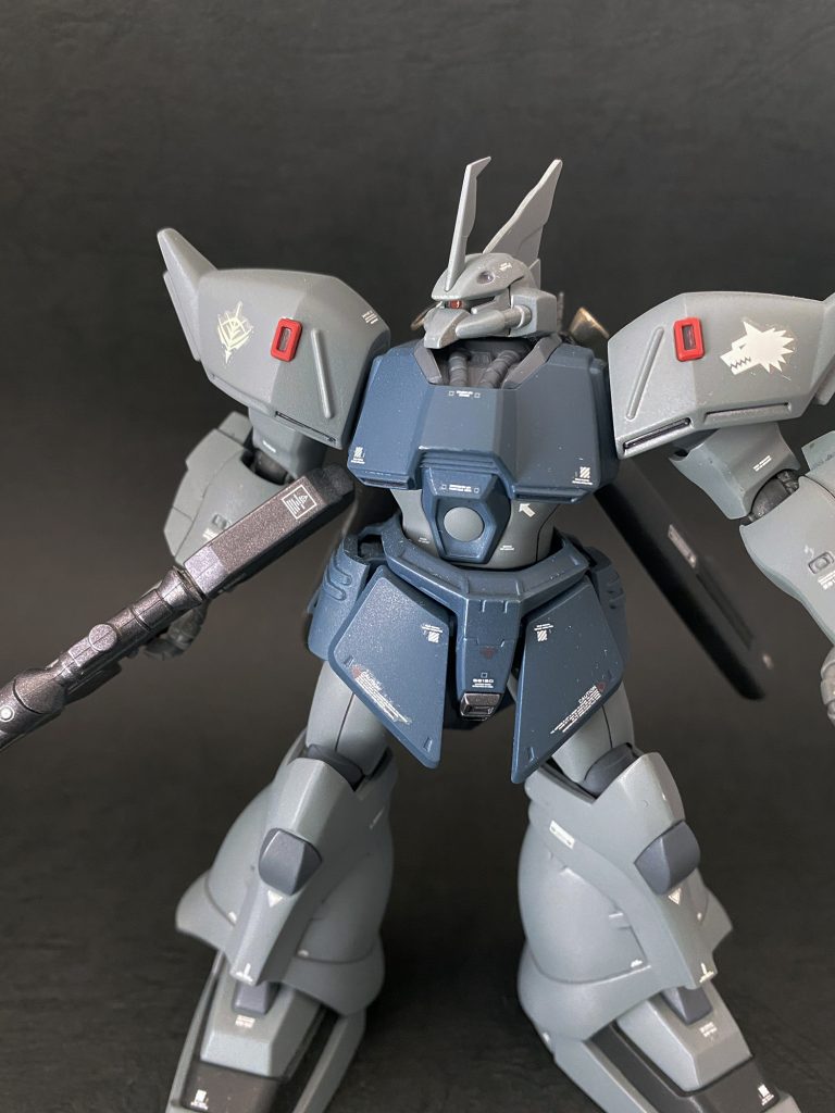 モノアイは小さすぎて市販品に置き換えが無理でした。