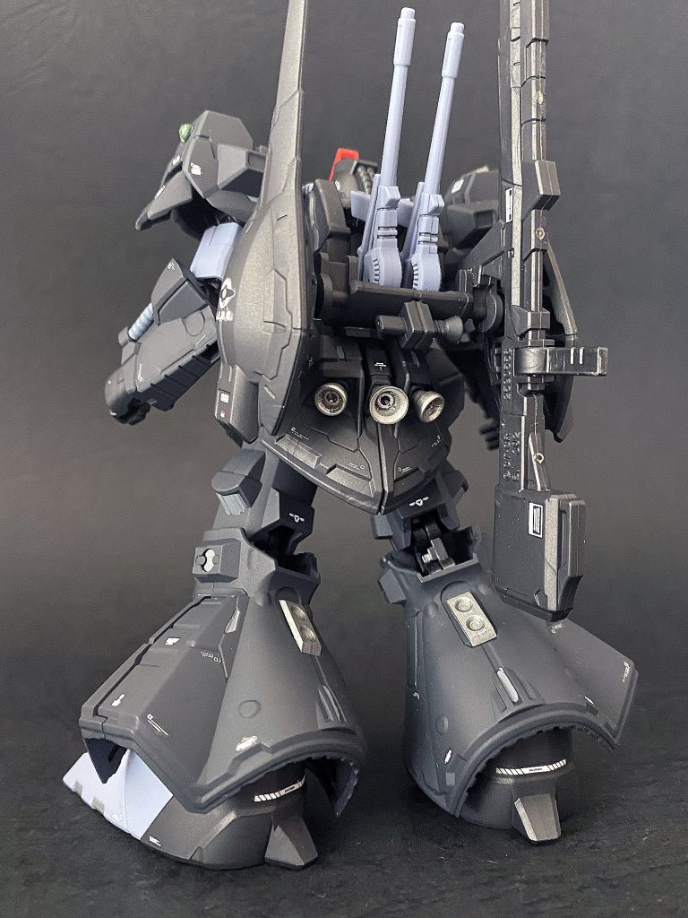 要所に市販パーツを追加。