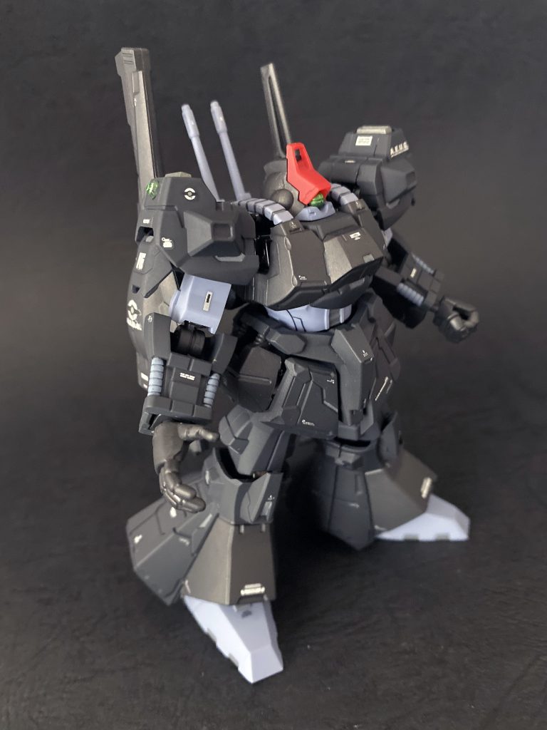 デカールは小さめを選択。