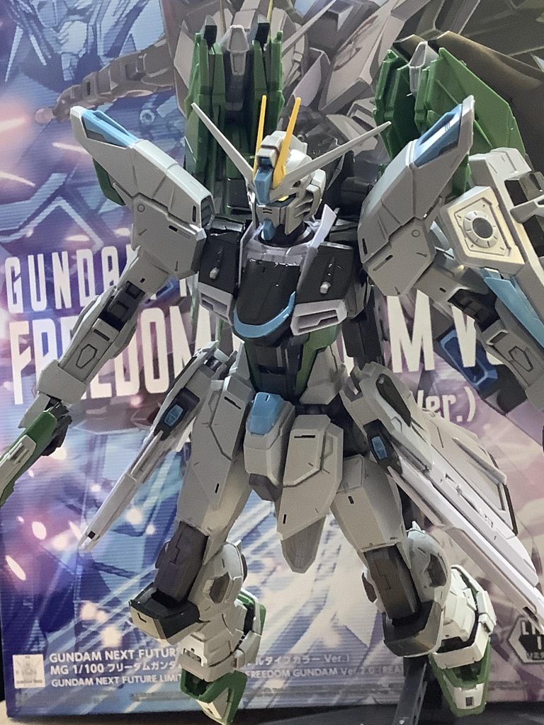 デカールはまだまだ難しい。…自分もそーいえば小さい頃は敬遠していたなあと何だか懐かしく思ったり。まあ楽しいのが一番。修行になるよりもね。