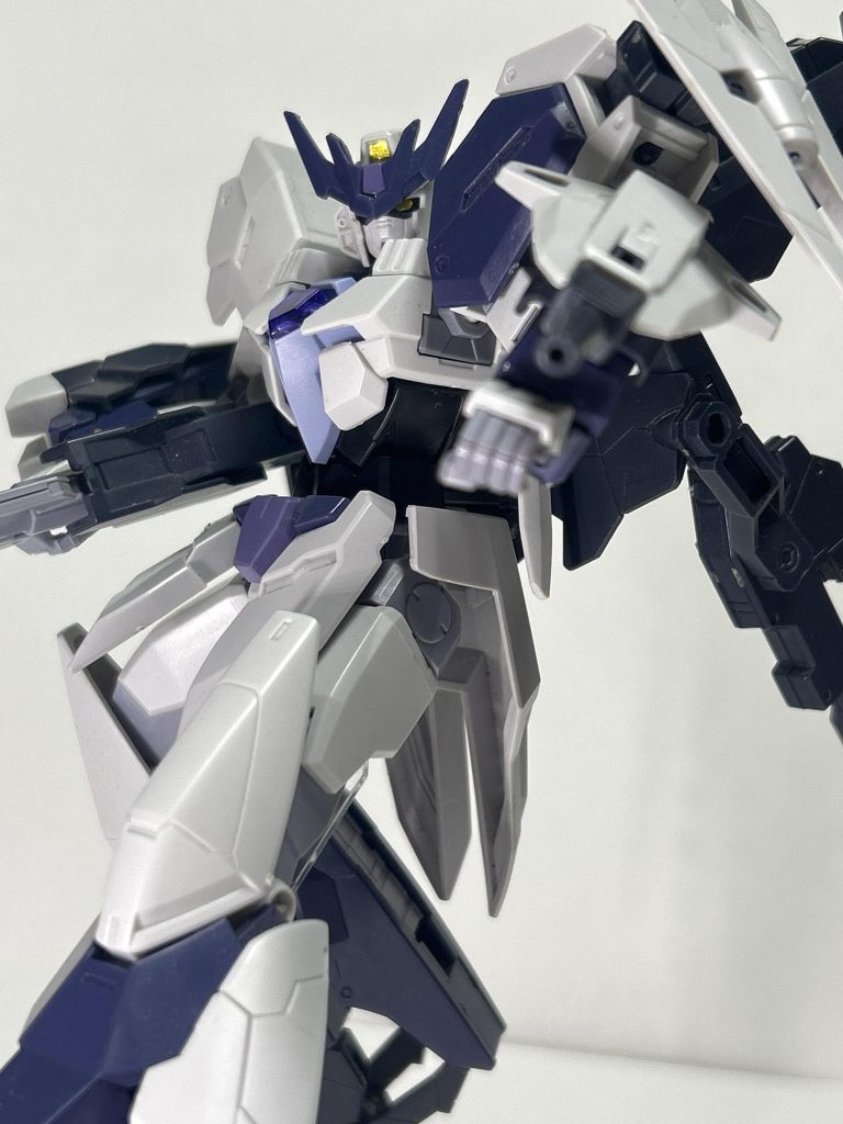 〜アクション〜「こちらシューティングスター、あとは任せろ！」と言いつつ颯爽と現れたものの、よく撃墜される姿が目撃されている……。