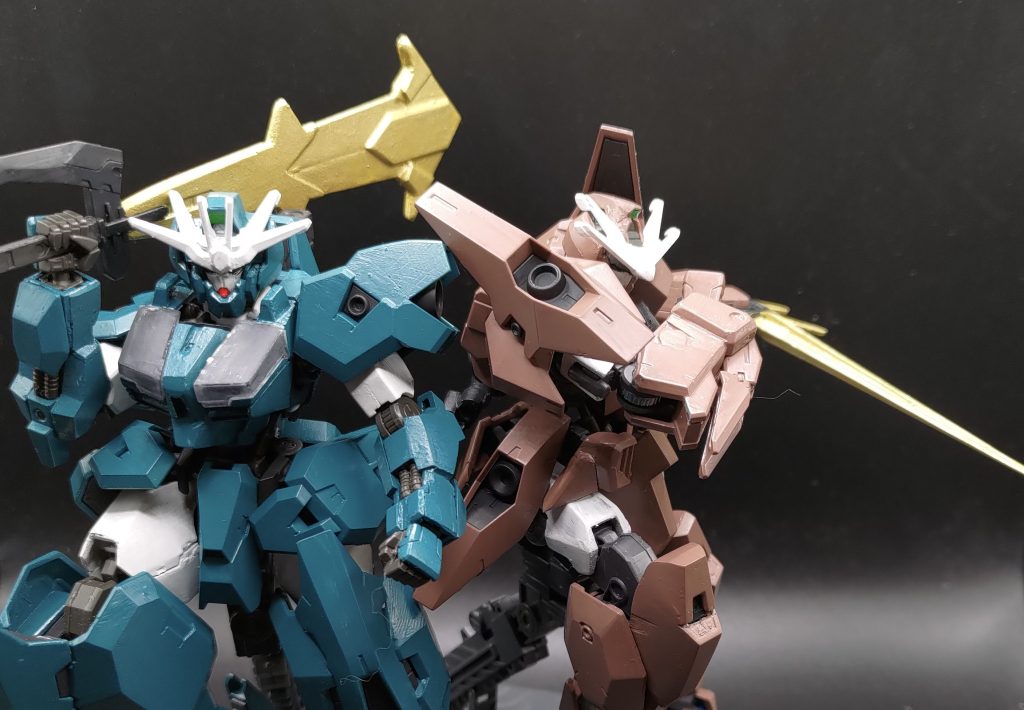 もちろん、ついに出会った二人は共闘する間柄となります。水星軌道に浮遊していたモビルアーマーとの激闘は、涙なしには語れないでしょう。