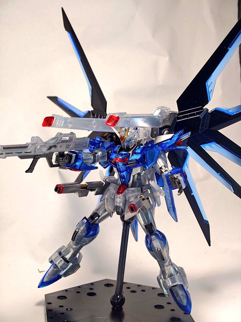 HGライジングフリーダム(クリアカラー)–3枚目/制作者：しさお