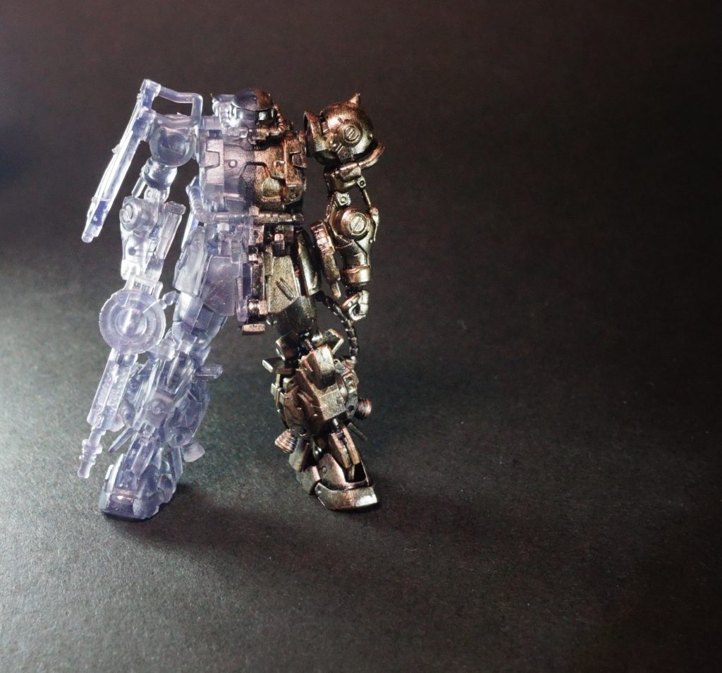 前にもドムトロでハーフクリアは経験済みですが、ブラス（黄銅ブロンズ）とグラスの組み合わせもアートな感じで面白いかも？”アーティファクト”ですしね。