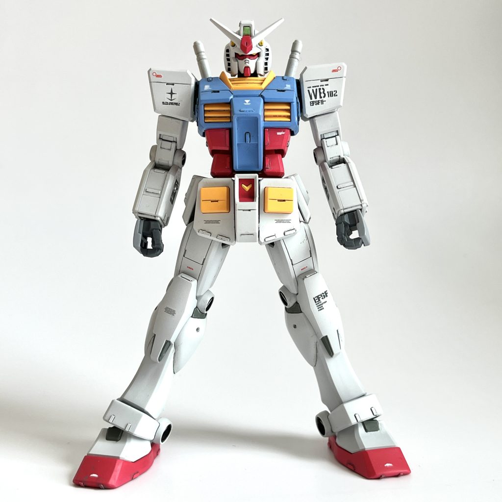 正面です。EGは足の付け根がやや中央寄りなのと、アゴが引けないのでそのあたりを加工しました。フロントスカートも2mm延長しています。ずっしりと仁王立ちな感じが出ているかしら。