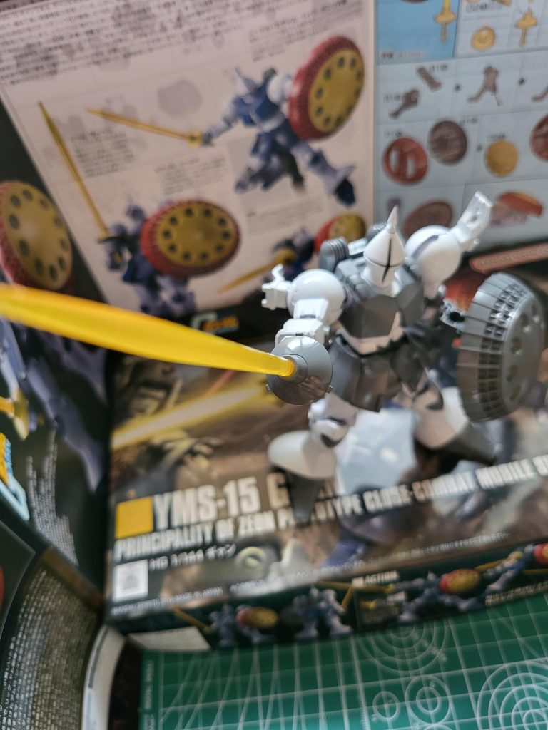 ジャキ〜ン！スタイリッシュでカッコイイですね、作ってみて、テンション上がりました。