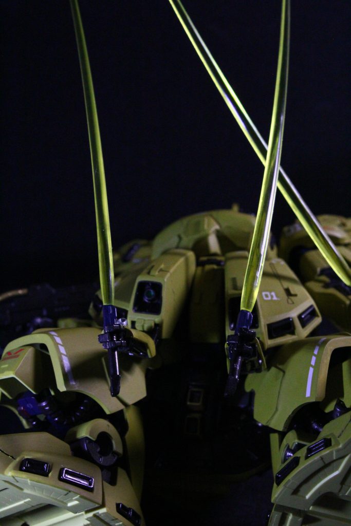 サーベル全持ちで下アングル。やっぱり隠し腕はいいね( ´∀｀ )b