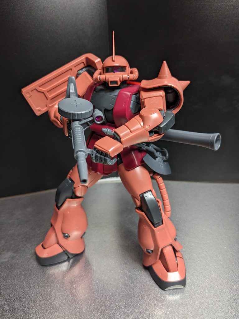 元は、シャアザクです。プロペラ機が似合うのは、ザクだな！と思い。人生で初めてザク買いました。