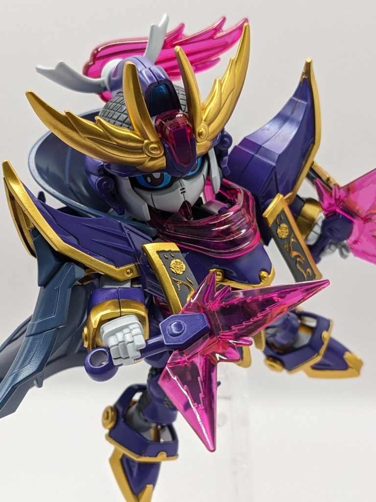 ビームクナイを装備。SDは小学生の頃めっちゃ買ったけど、今は頭身も伸びて色んなポーズできるのがいいですね👍