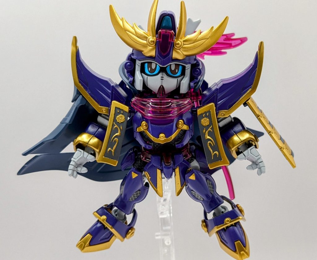 Ｆ９ノ１改に信長エピオンのエピオンのマントをつけた簡単ミキシングです。ってもめちゃくちゃ悩んだし時間かかりました。ピンバイスとかジョイントとか使って本格的なミキシング出来るようになりたいです。プロポーション的にはマント似合っていてカッコよくなったと思ってます😅