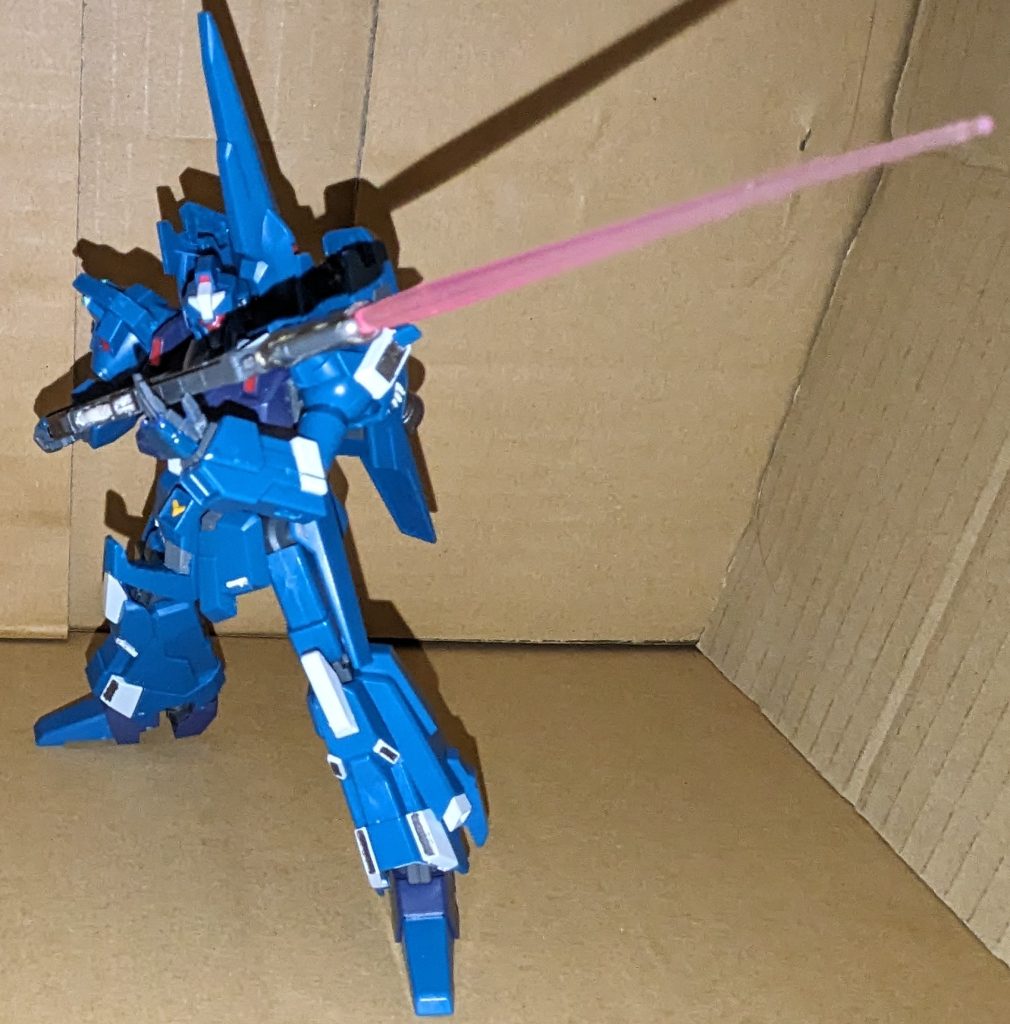 そしてライフルのグリップから後ろを掴んで突撃!こいつは去年の１２月の過去作ですが地味に改修を加えてたりしてます(´・ω・｀)