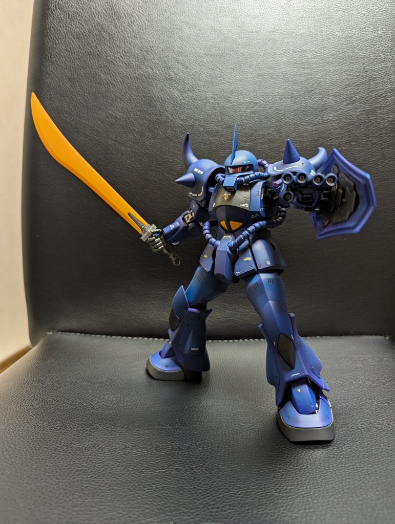 hiνみたいなゴテゴテしたのもカッコいいけど、シンプルなMSも良いですね。