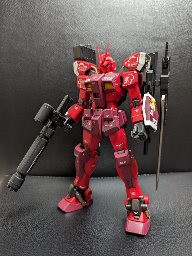 この小さな盾が可愛くて大好きです。