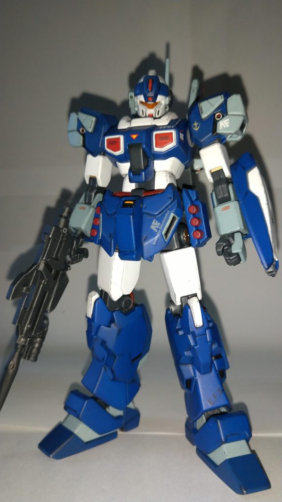 脚部のスラスターも外し通常状態。通常のバックパックはノ-マルのバックパックの上にマ-ク2のバックパック上部を付けた感じです。(写真撮り忘れたよ)