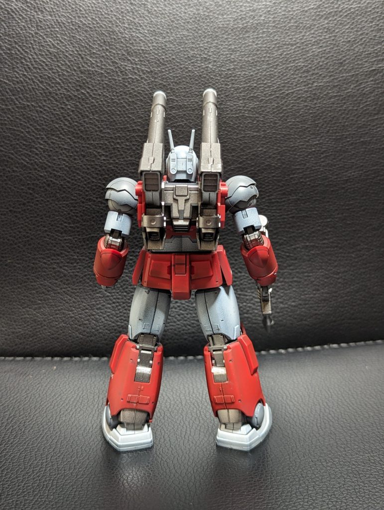 ドアンの話を、あそこまでよく引き伸ばせたもんだなと感じたのと同時に、納得出来ない所もあった映画でしたわ。一番の不満点は、ガンダムの四つん這いのシーンがないとこですね。ドアンザクばかりがネタにされてきたけど、四つん這いになってコアファイターで飛んでくシーンを今の技術で、どこまで格好よく表現出来るかを期待してたんですけどね…