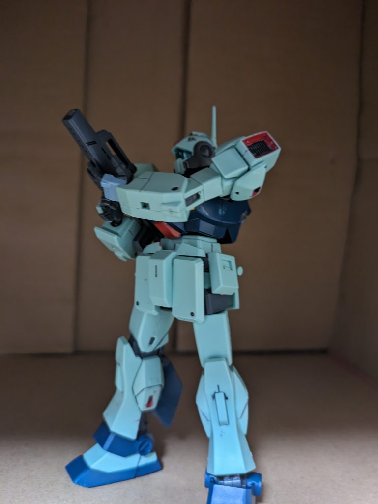 敵機が居ないか警戒をするネモ