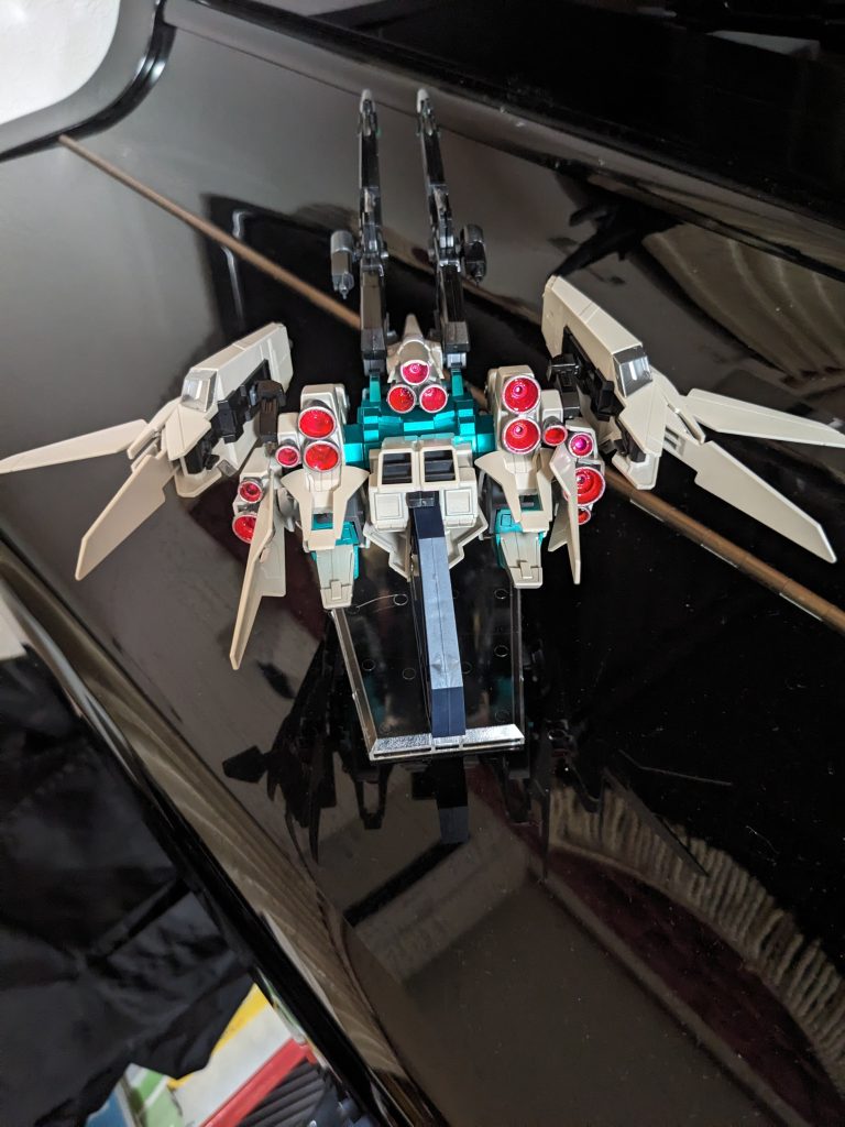 後方からの、バーニア良い眺め、お腹いっぱい