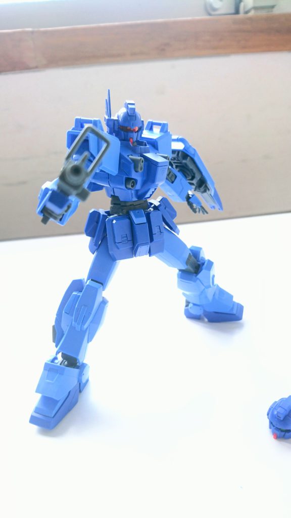 このポージングで、『ガンプラアカデミーワンダースクール』に初投稿して、当時審査委員をしていた。プロモデラーの『サクライ総統』さんに、特別賞を頂きました。