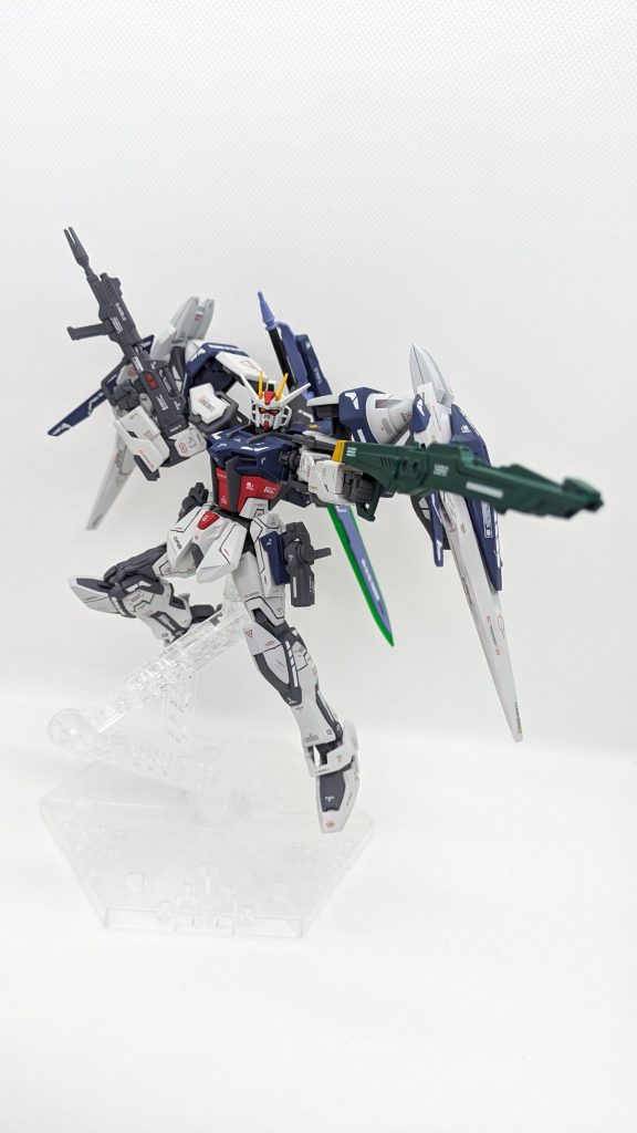 SEEDの世界観の中にはない武装もありますが自分が本来やりたかったミキシングと映画に出て来た面白い設定を組み合わせていいガンプラが出来たと思っています。見て頂きありがとうございました😆