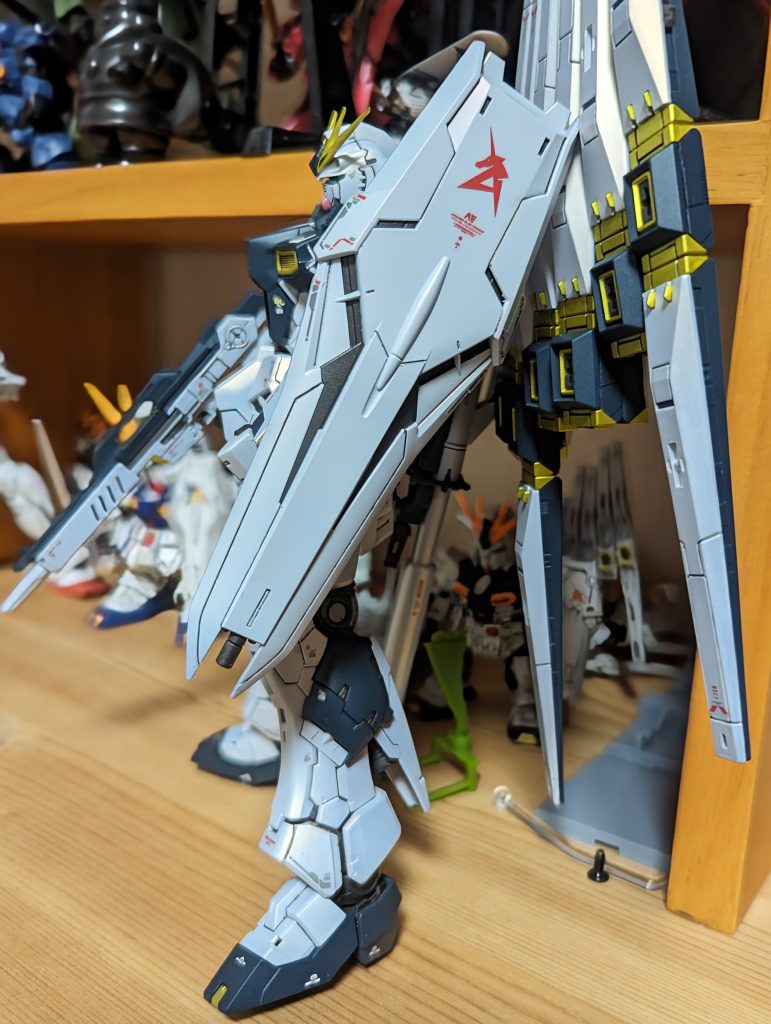 νガンダム–4枚目/制作者：ジュン