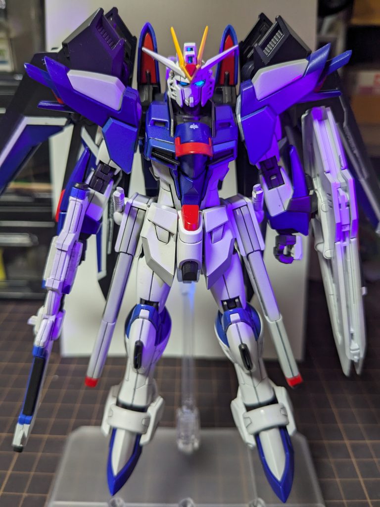 蛍光色使ってメインカメラは光らせました😄