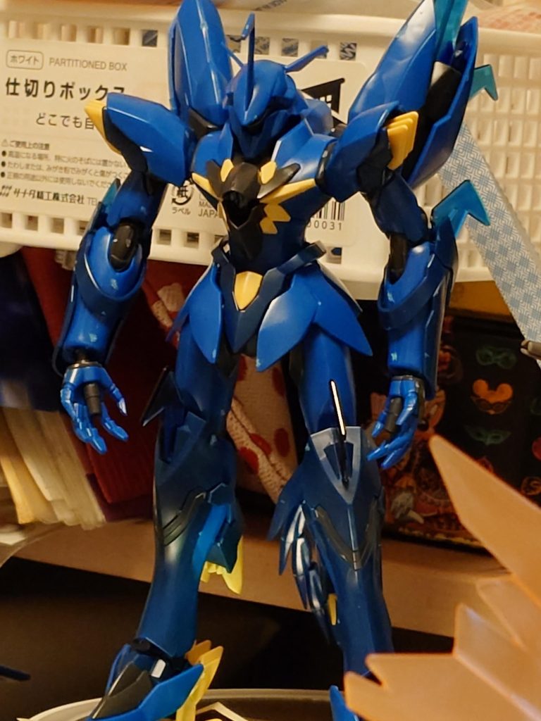 煌・ギラーガ、パチ組み状態。元ネタのガンダムAGE自体、最初の数話だけ観た段階で、自分的に「コレジャナイ」感が強くて敬遠しておりましたが、世の中何がどう巡ってくるかわからないモノです(笑)ところで煌・ギラーガの取説に「ギラ・ドーガ」のコンセプト云々ってあるんですがどの辺が??