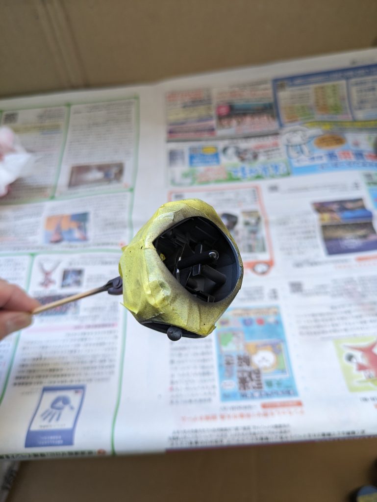 内部は見えるので黒サフで塗装。先に塗っとけば良かった😂