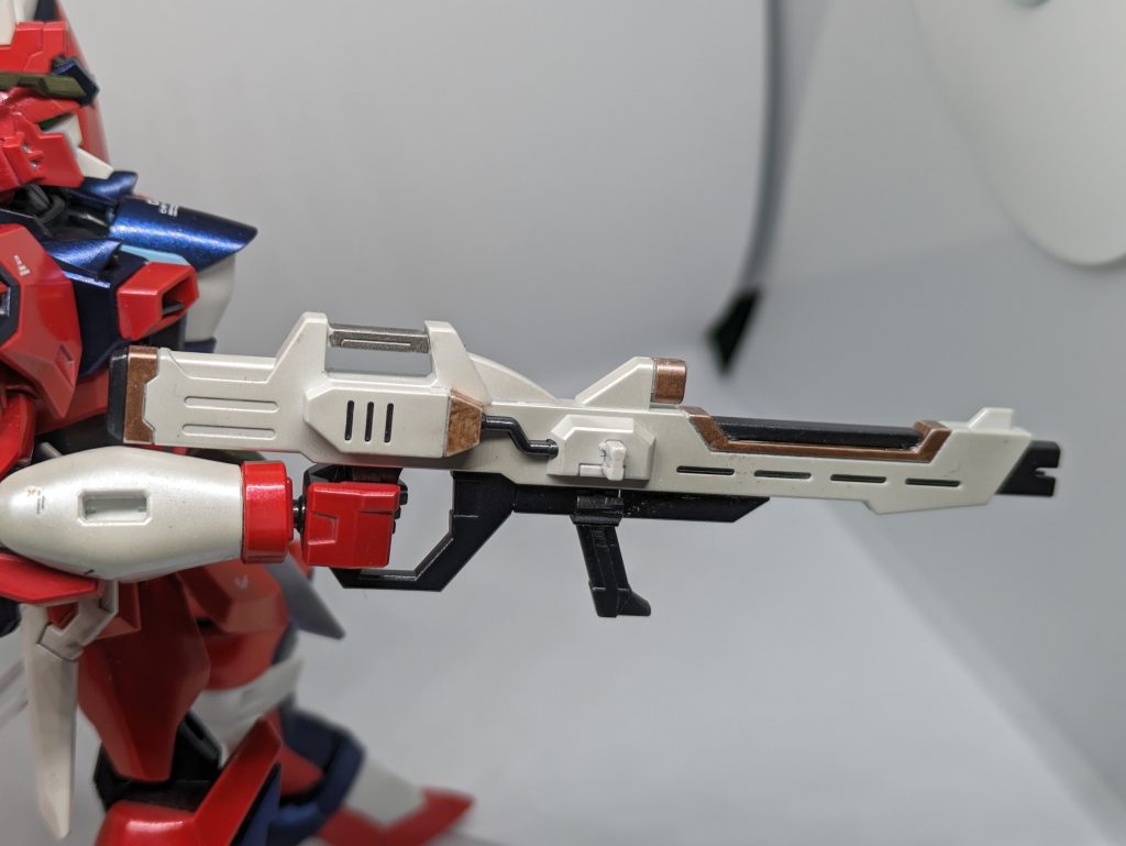 そしてさらになぜからいふるの部分はホビーマーカーのカッパーで着色。このあと改めて塗りなおしました。さすがにラッカークリアーとの相性は悪い様です。