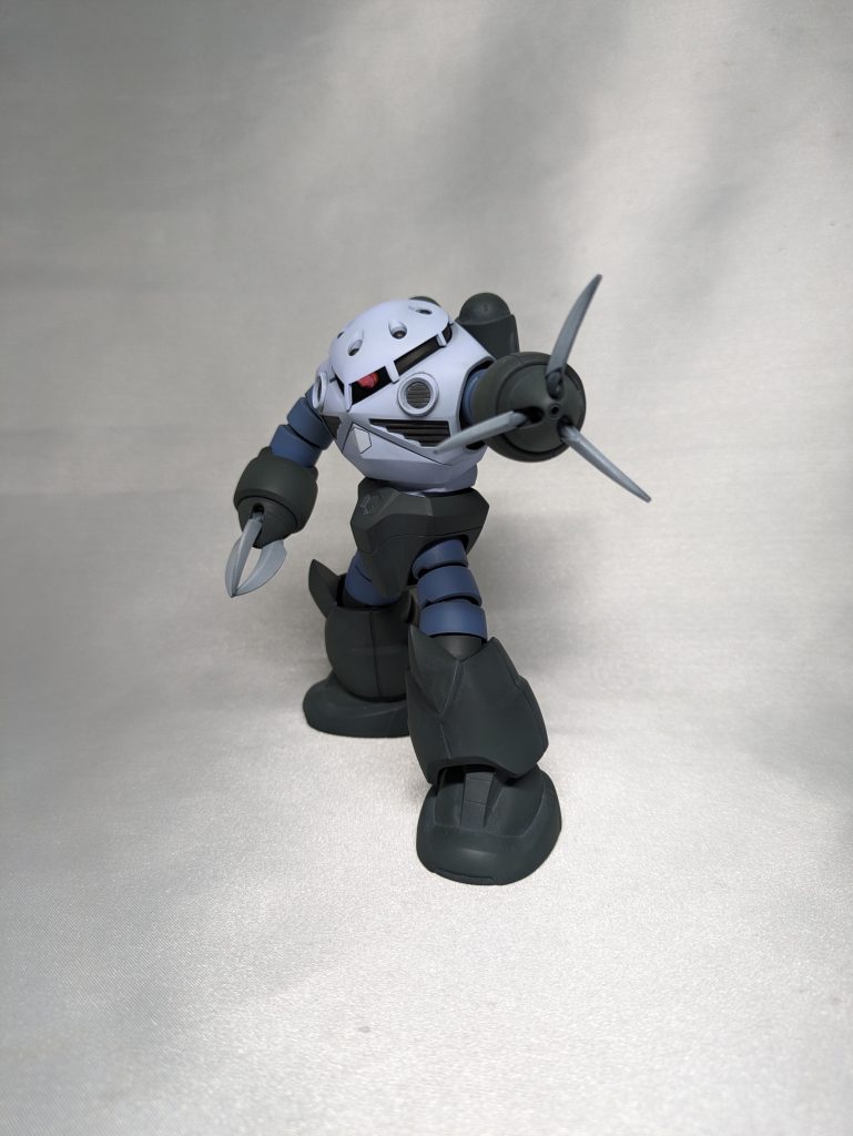 睨みが効いてます。