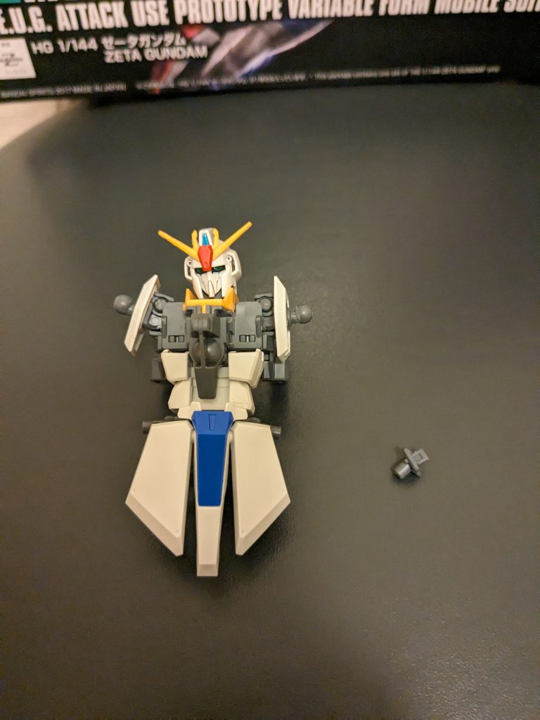 変形時の余剰パーツ。