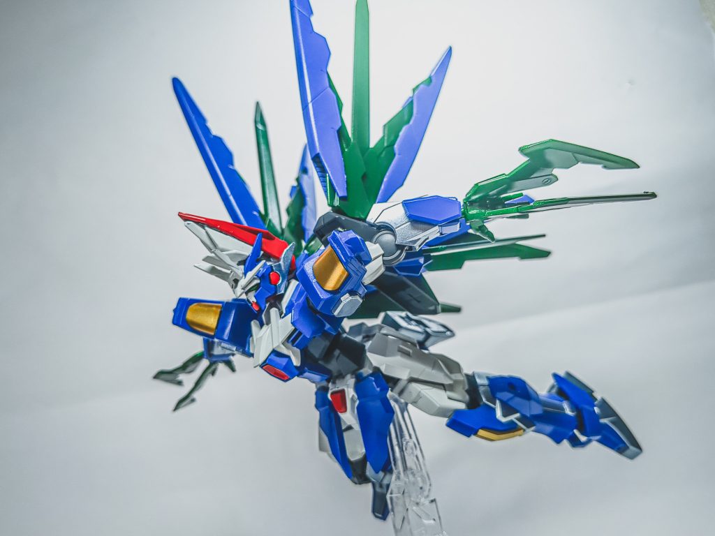 ガンダムサルヴァトーレ–4枚目/制作者：おぼれる魚くん